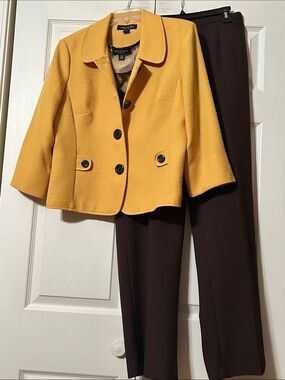 Perceptions sz 14 Suit w/Cropped Button Blazer, Brown Floral Tank & Brown Pants
